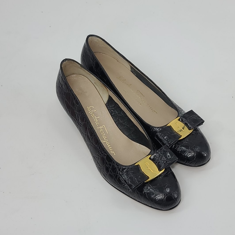 Salvatore Ferragamo Black Leather Bow Flats with Gold Hardware